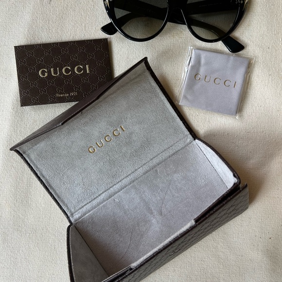 Gucci sunglasses as worn by fashion icon Jeanne Damas. - Picture 4 of 7